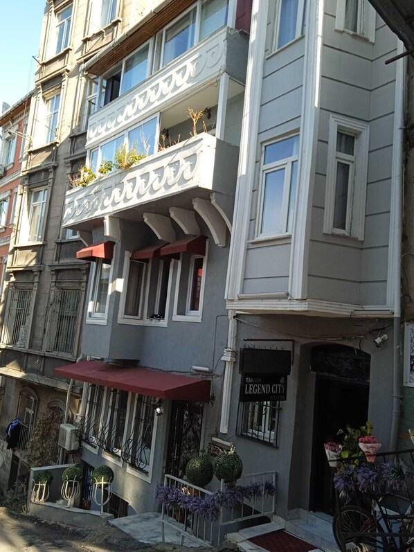 Exterior - Legend City Apart (Istanbul)