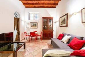 Living area - 2 bedroom apartment in milan (Milano)