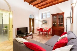 Living area - 2 bedroom apartment in milan (Milano)