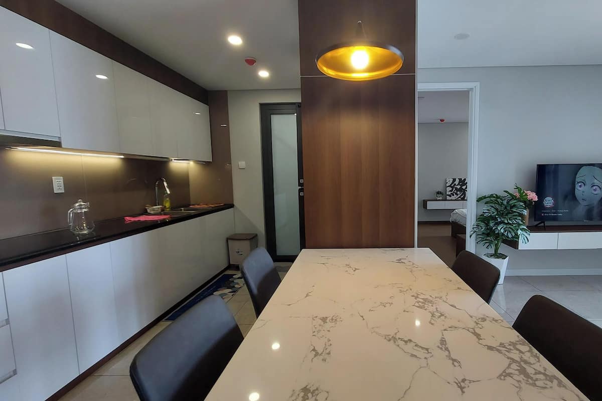 Signature Apartment, 2 Bedrooms, River View | Living area