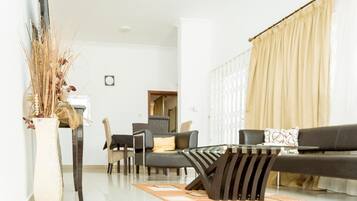 House | Dining