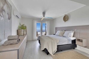 3 bedrooms, WiFi, bed sheets - Playa Lechi Penthouse right by the Caribbean Sea (Kralendijk)