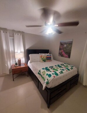 2 bedrooms, WiFi, bed sheets