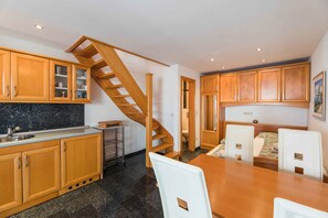 1 bedroom, WiFi - Holiday apartment with air conditioning (Crikvenica)