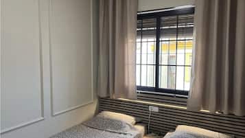 2 bedrooms, iron/ironing board, WiFi, bed sheets
