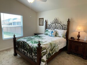 3 bedrooms, desk, iron/ironing board, free WiFi