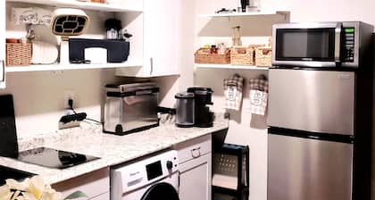 Altamonte Luxury Studio: Pool, Shops, Parks