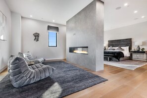 Interior - Oak Villa - Contemporary Modern Estate with Pool & Spa (Los Angeles)