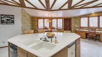 Hus (3 Bedrooms) | Innvendig