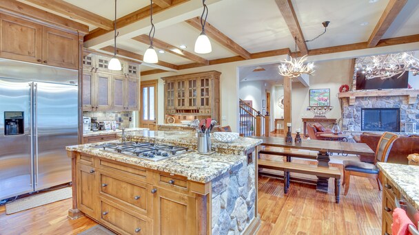 Spacious Cle Elum Cabin on Golf Course w/ Hot Tub! Reviews, Deals