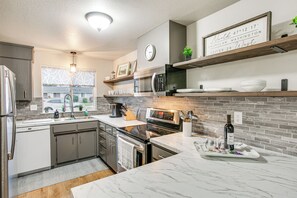 House (2 Bedrooms) | Interior