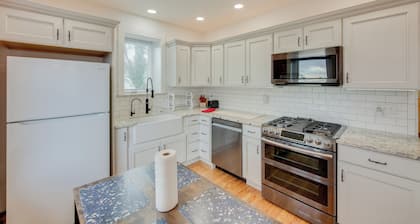 15 Mi to Amish Village: Cozy Lancaster Apt!