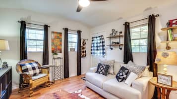 Cottage (1 Bedroom) | Interior