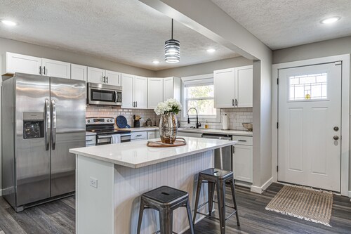 Downtown Indianapolis Home ~ 3 Mi to Canal Walk!