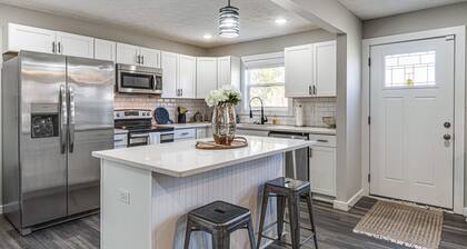 Downtown Indianapolis Home ~ 3 Mi to Canal Walk!