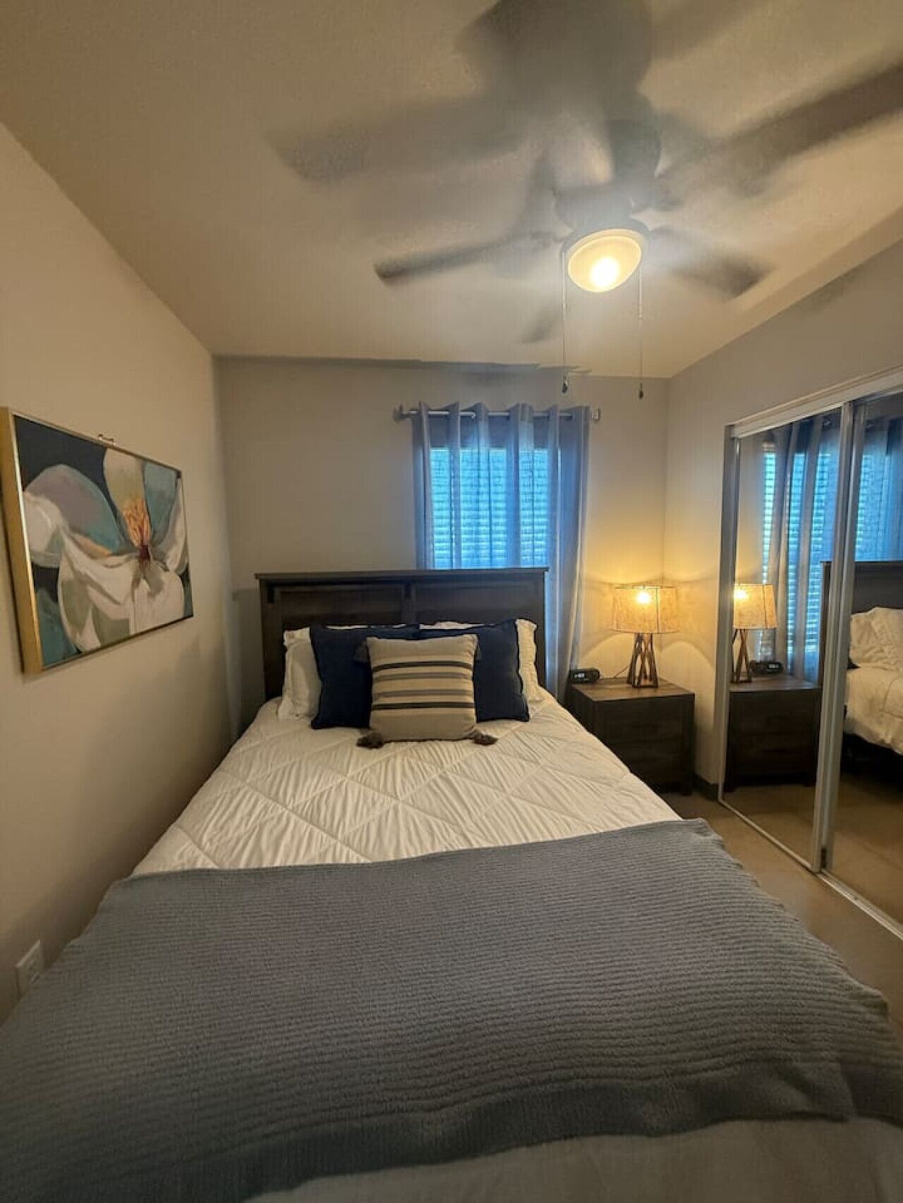 2 bedrooms, desk, iron/ironing board, WiFi