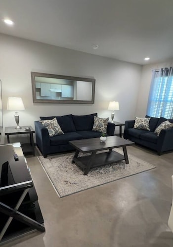 All Brand New! Charming and Cozy Apartment