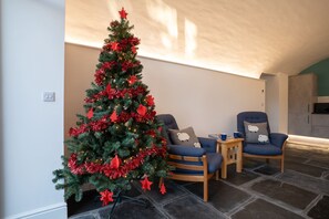 Interior - 4 Bedroom Waterhead Range Cottage by LetMeStay (Ambleside)