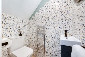 Shower, hair dryer, shampoo