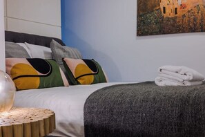1 bedroom, iron/ironing board, WiFi, bed sheets - Host & Stay | Preston's Rooftop Apt (Liverpool)