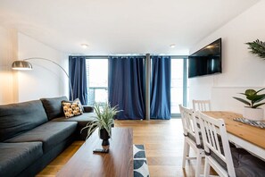 TV, offices - Host & Stay | Preston's Rooftop Apt (Liverpool)