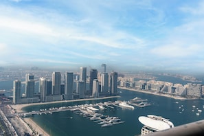 View from property - Lux BnB Princess Tower I Palm & Ocean Views (Dubai)