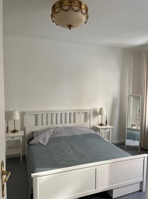 1 bedroom, desk, iron/ironing board, free WiFi - Vienna classic with love (Wien)