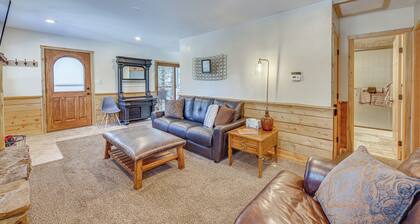 Pet-friendly Florissant Cabin w/ Fire Pit!