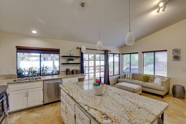 House (3 Bedrooms) | Private kitchen | Microwave, oven, stovetop, dishwasher