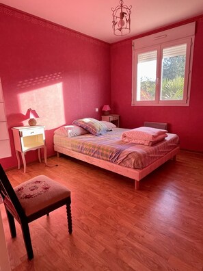 3 Schlafzimmer, Bügeleisen/Bügelbrett, kostenloses WLAN, Bettwäsche