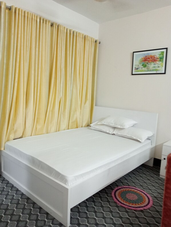 Kahden hengen perushuone, 1 parisänky, tupakointi kielletty, kaupunkinäköala | Näkymä kaupungille