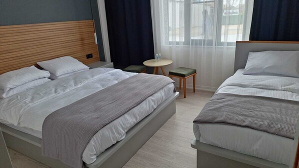 Standard-Dreibettzimmer | Bettwäsche aus ägyptischer Baumwolle, hochwertige Bettwaren