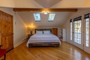 3 habitaciones, escritorio, wifi y ropa de cama