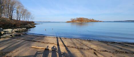 Beach nearby, beach towels