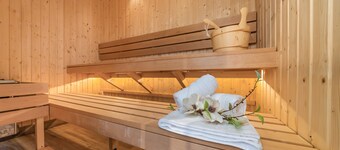 Cosy Barn with Private Sauna, King size & EV Charger