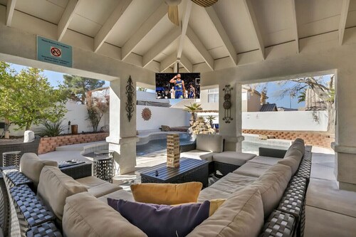 Ultimate, Central 1 Story, Pool, Hot Tub & Games