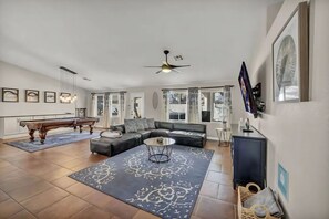 Smart TV, fireplace, video games, foosball - Ultimate, Central 1 Story, Pool, Hot Tub & Games (Henderson)
