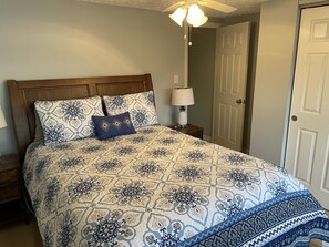 2 chambres, fer et planche à repasser, lit parapluie, Wi-Fi gratuit