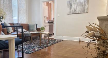 The Harrison F / Steps from Riverfront EVV 1BR/1BA Downtown Apartment