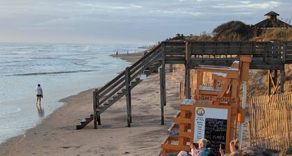 Last-minute savings in Aug/Sept! 5 min. walk to beach! New in '24. Premier Host!