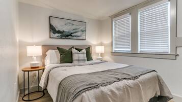 2 bedrooms, iron/ironing board, WiFi, bed sheets
