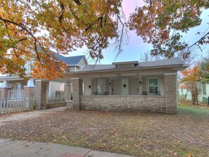 Exterior - Newly renovated half duplex in heart of OKC (Oklahoma City)
