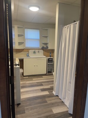 Shower, towels, soap, shampoo