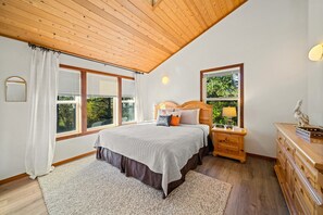 3 chambres, bureau, Wi-Fi gratuit, draps fournis