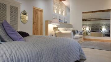 Serenity King Double | Premium bedding, pillowtop beds, individually decorated