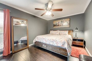 1 bedroom, in-room safe, desk, iron/ironing board
