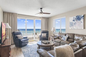 Smart TV, DVD player, stereo - Majestic Sun B314*GulfViews*Owner's Garage*Hot Tub*Heated Pools*Beach Gears*Gym (Miramar Beach)