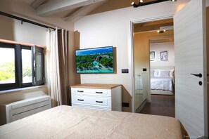 3 chambres, fer et planche à repasser, accès au Wi-Fi (inclus)