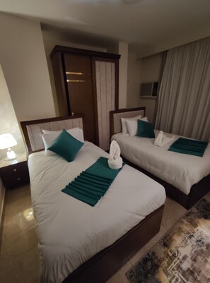 4 Schlafzimmer, Bügeleisen/Bügelbrett, WLAN, Bettwäsche