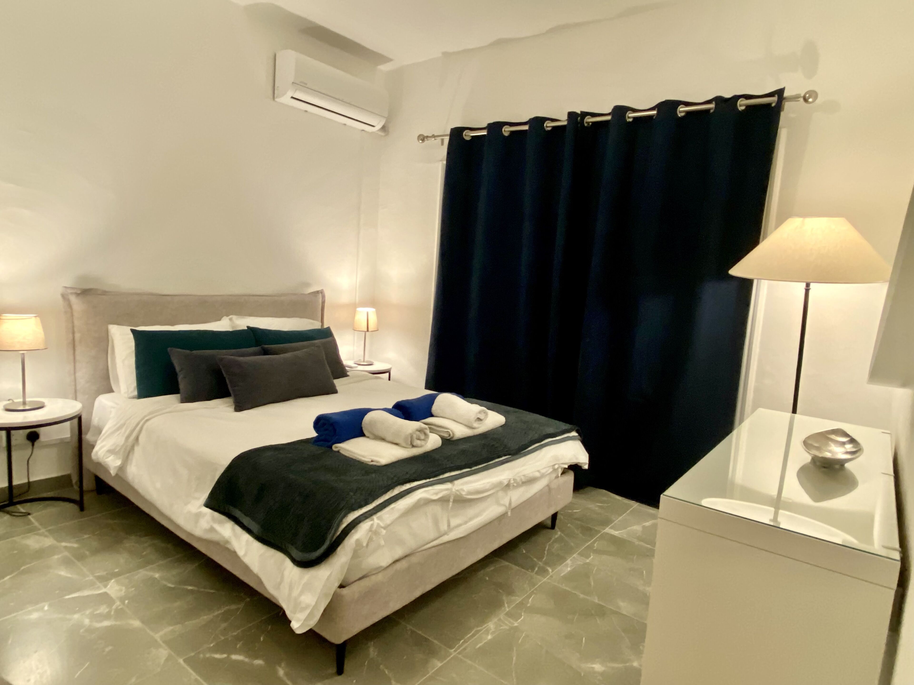 1 bedroom, individually decorated, individually furnished